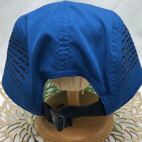 Unisex Men’s or Women Under Armour Two Tone Vented Ball Cap - Picture 4 of 8